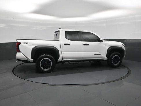 Used 2024 Toyota Tacoma TRD Off-Road w/ TRD Off Road Upgrade Package AWD/4WD image 9