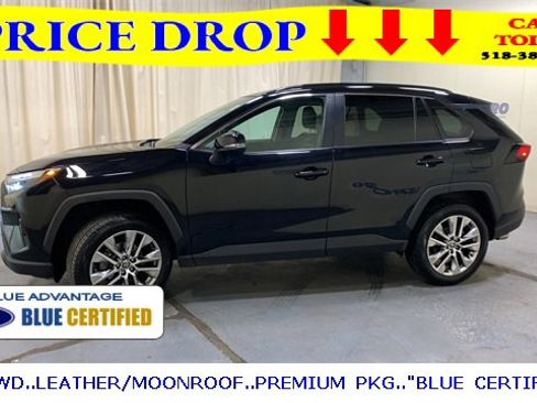 Used 2022 Toyota RAV4 XLE Premium image 7