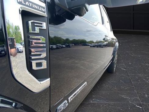 Used 2019 Ford F250 Platinum w/ Platinum Ultimate Package AWD/4WD image 34