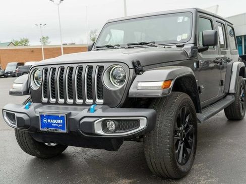 Used 2023 Jeep Wrangler Unlimited Sahara w/ Cold Weather Group AWD/4WD image 2
