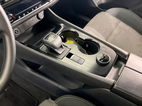 Used 2022 Nissan Rogue SV image 19