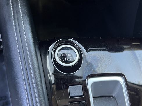 Used 2020 Nissan Kicks SR image 18