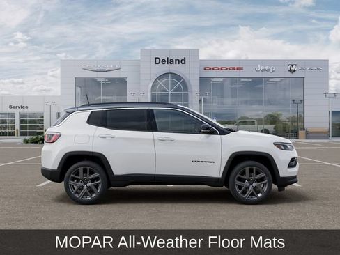 New 2026 Jeep Compass Limited w/ Sun, Sound & Navigation Group AWD/4WD image 32