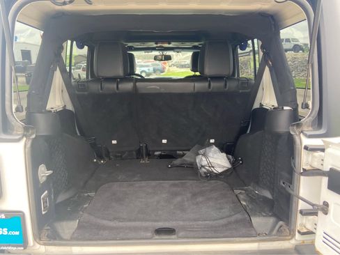 Used 2014 Jeep Wrangler Unlimited Sport AWD/4WD image 10