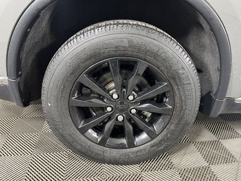 Used 2022 Dodge Durango SXT image 12