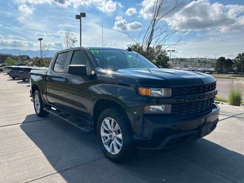 Used 2019 Chevrolet Silverado 1500 Custom w/ Custom Value Package RWD image 13