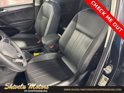 Used 2024 Volkswagen Tiguan SE image 14