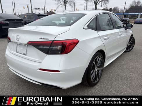 Used 2024 Honda Civic Touring image 5
