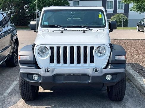Used 2019 Jeep Wrangler Sport AWD/4WD image 2