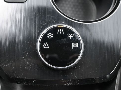 Used 2023 Nissan Rogue SV image 19