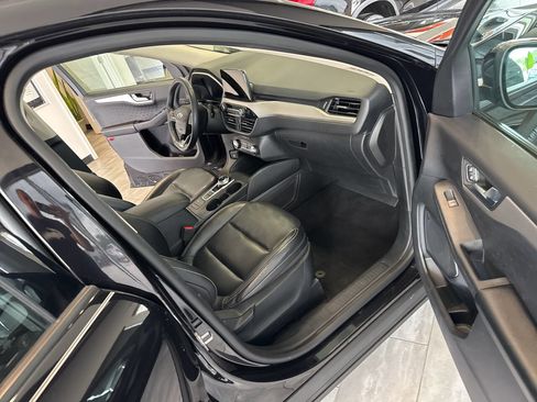 Used 2020 Ford Escape SE Sport image 26