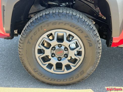 New 2026 Toyota Tacoma SR5 RWD image 11