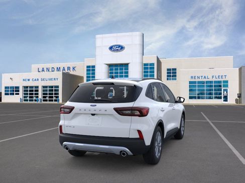 New 2026 Ford Escape Active w/ Active Premium Tech Pack image 8