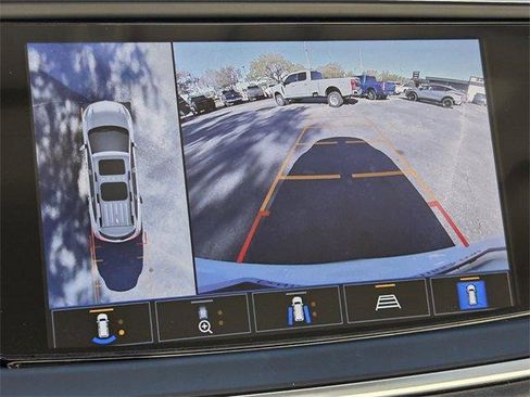 Used 2023 Buick Enclave Premium image 20