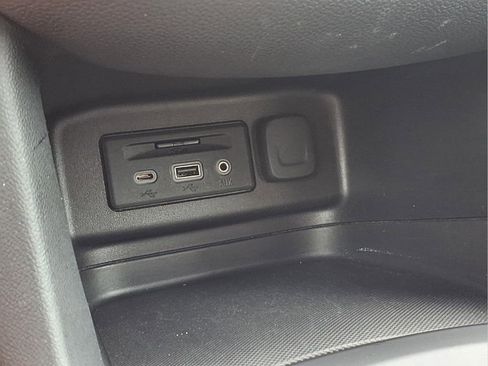 Used 2020 Chevrolet Equinox LT image 9