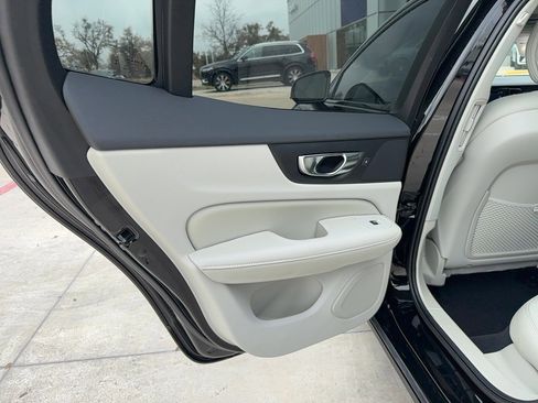 Certified 2023 Volvo S60 T8 Plus image 15