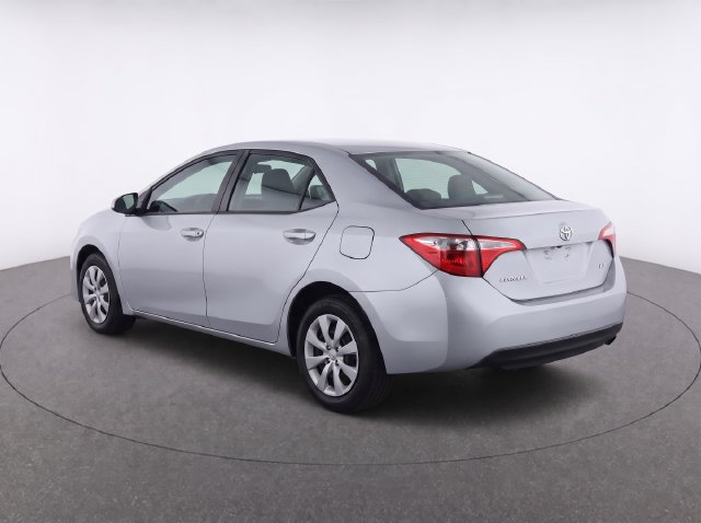 Used 2016 Toyota Corolla LE FWD image 3