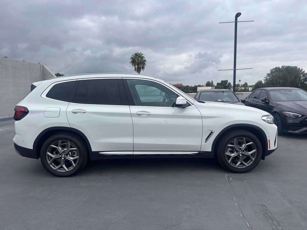 Used 2023 BMW X3 sDrive30i w/ Convenience Package RWD image 4