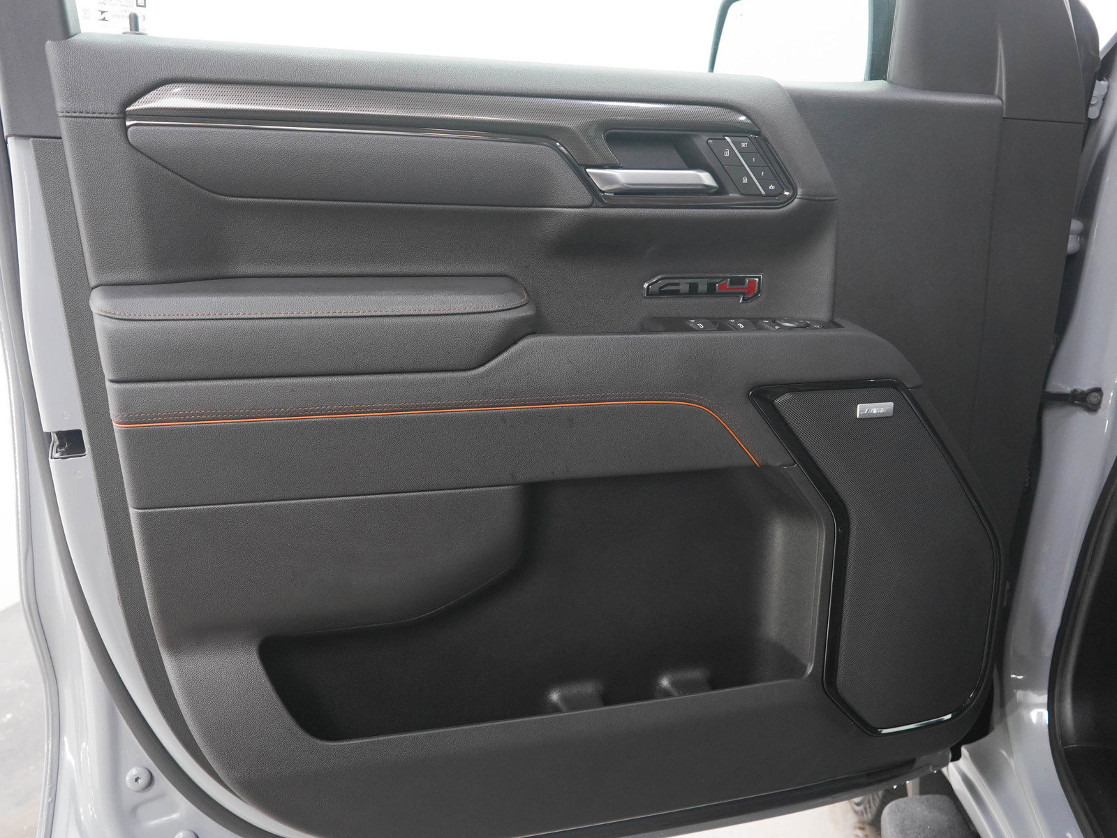 Used 2025 GMC Sierra 1500 AT4 w/ AT4 Premium Package AWD/4WD image 20