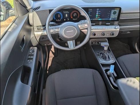 Used 2026 Hyundai Kona SE FWD image 8