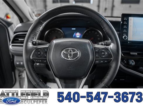 Used 2024 Toyota Camry XSE w/ Navigation Package image 32