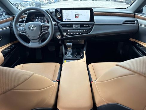 Used 2025 Lexus ES 350 w/ Premium Package FWD image 14