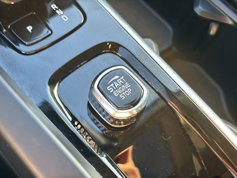 Certified 2024 Volvo XC60 B5 Plus AWD/4WD image 14