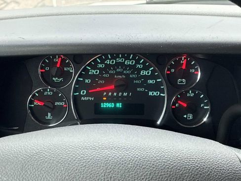 Used 2024 Chevrolet Express 2500 w/ Driver Convenience Package image 25