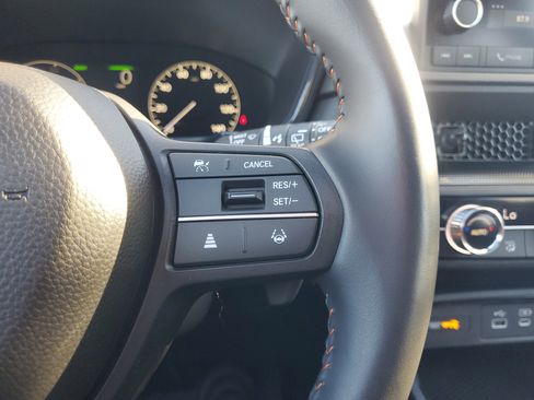 Used 2025 Honda CR-V Sport image 22