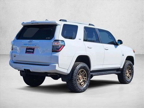 Used 2024 Toyota 4Runner SR5 AWD/4WD image 5