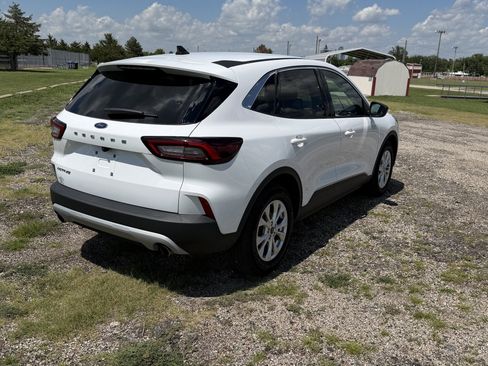 Used 2023 Ford Escape Active FWD image 2