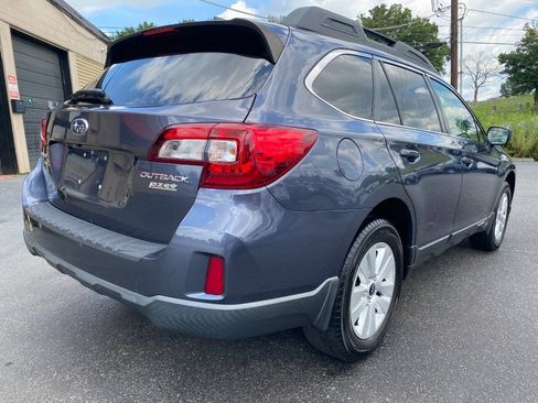Used 2017 Subaru Outback 2.5i Premium AWD/4WD image 3