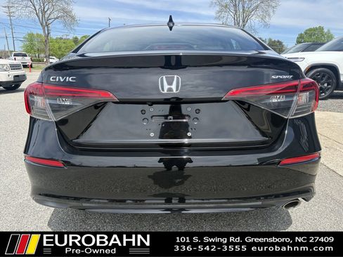Used 2022 Honda Civic Sport image 4