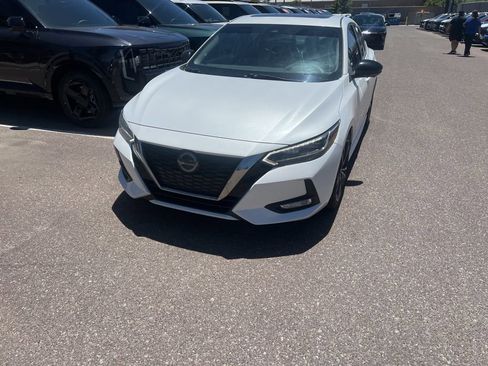 Used 2021 Nissan Sentra SR w/ SR Premium Package FWD image 3