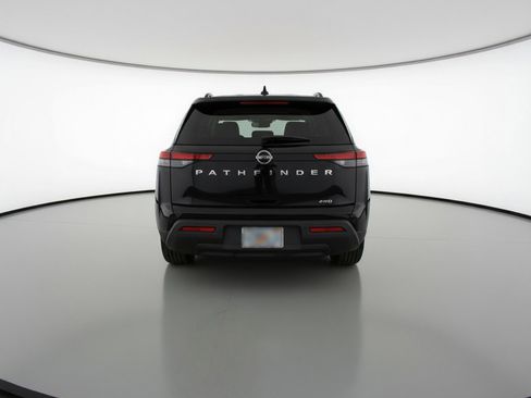 Used 2025 Nissan Pathfinder SV image 7