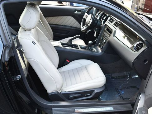 Used 2013 Ford Mustang GT Premium w/ GT Track Pkg RWD image 44