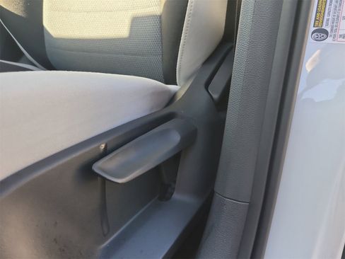 Certified 2025 Volkswagen Taos S image 18