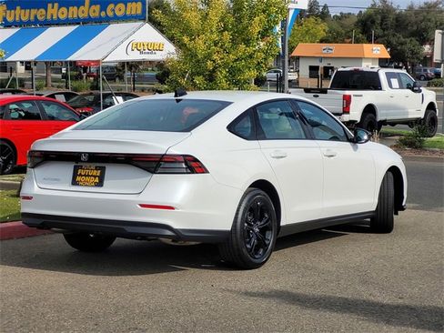 New 2025 Honda Accord SE image 5