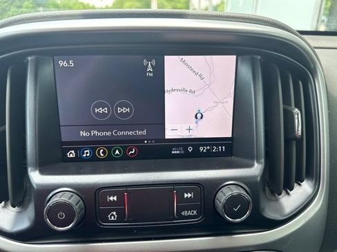 Used 2022 Chevrolet Colorado LT w/ Luxury Package AWD/4WD image 19