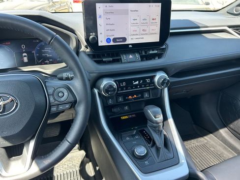 Used 2024 Toyota RAV4 XSE w/ Advanced Technology Package AWD/4WD image 19