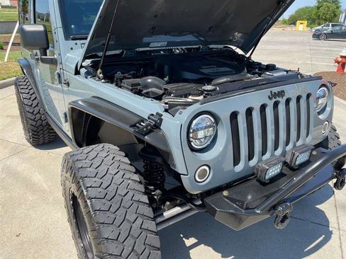 Used 2014 Jeep Wrangler Sahara w/ Dual Top Group AWD/4WD image 81