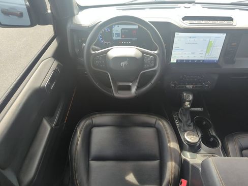 Used 2024 Ford Bronco Badlands AWD/4WD image 13