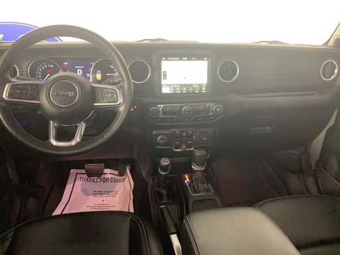 Used 2022 Jeep Wrangler Unlimited Sahara AWD/4WD image 33