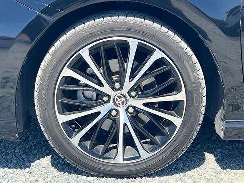 Used 2020 Toyota Camry SE w/ Carpet Mat Package FWD image 12