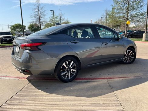 Used 2025 Nissan Versa SV image 6
