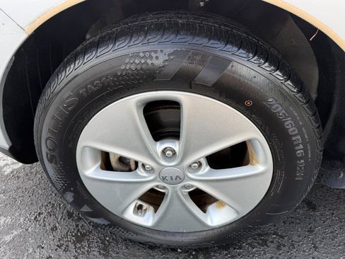Used 2015 Kia Soul FWD image 9