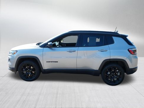 Certified 2023 Jeep Compass Latitude w/ Convenience Group AWD/4WD image 4