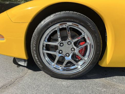 Used 2003 Chevrolet Corvette Z06 w/ Memory Package, 3 Drivers image 17