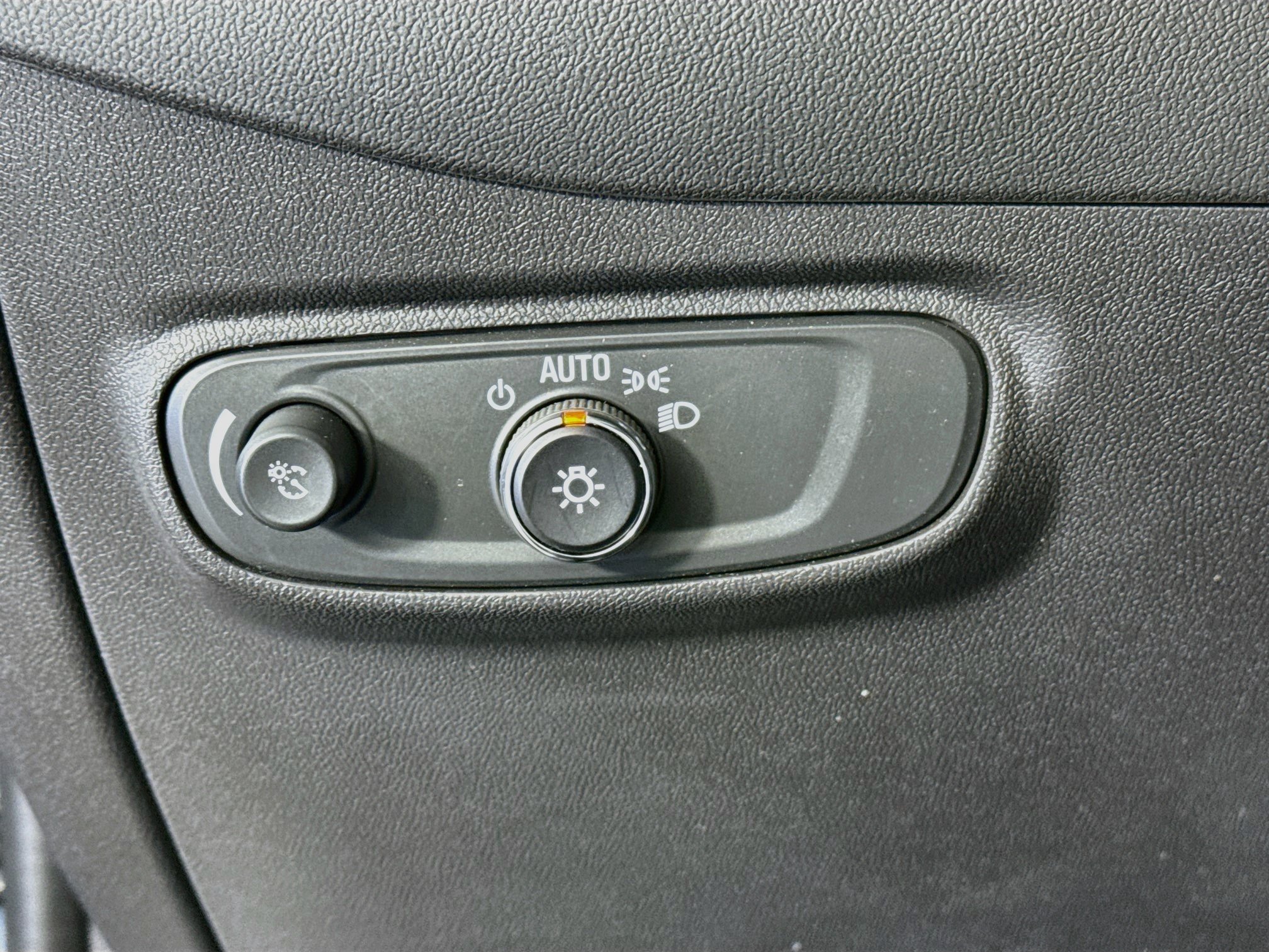 Used 2024 Chevrolet Equinox LT AWD/4WD image 10