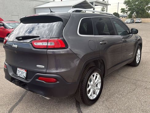 Used 2015 Jeep Cherokee Latitude w/ Trailer Tow Group FWD image 8